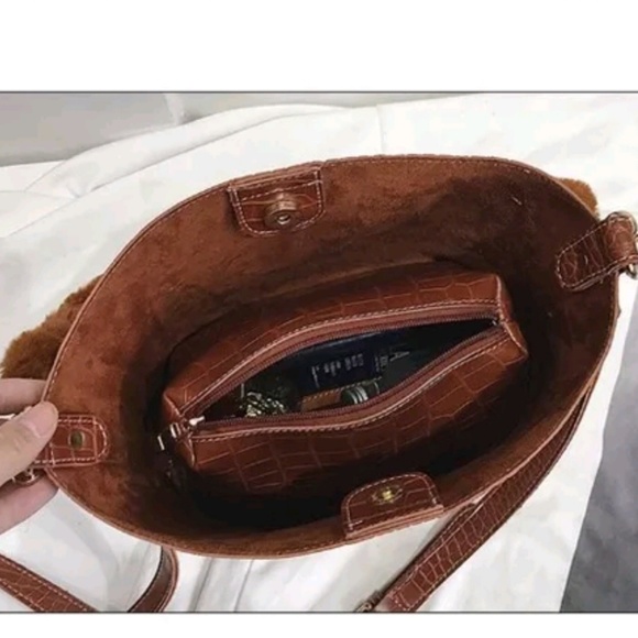 NEW ROME 2pc/set Leather Shoulder Crossbody Purse - Picture 8 of 8